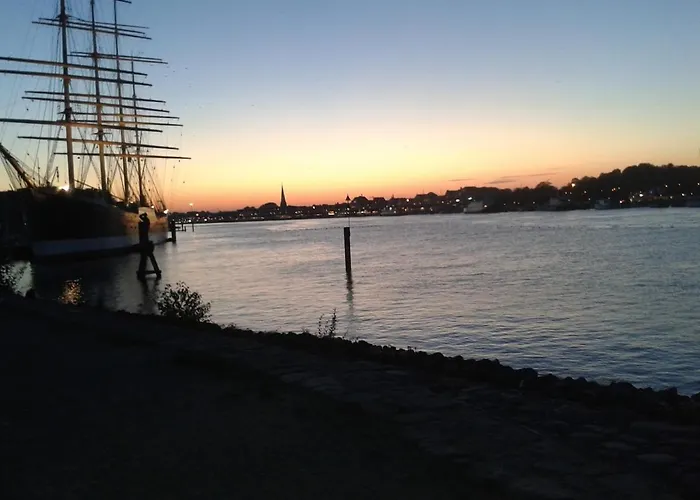 Holiday home Familienfreundliches Am Priwallstrand *